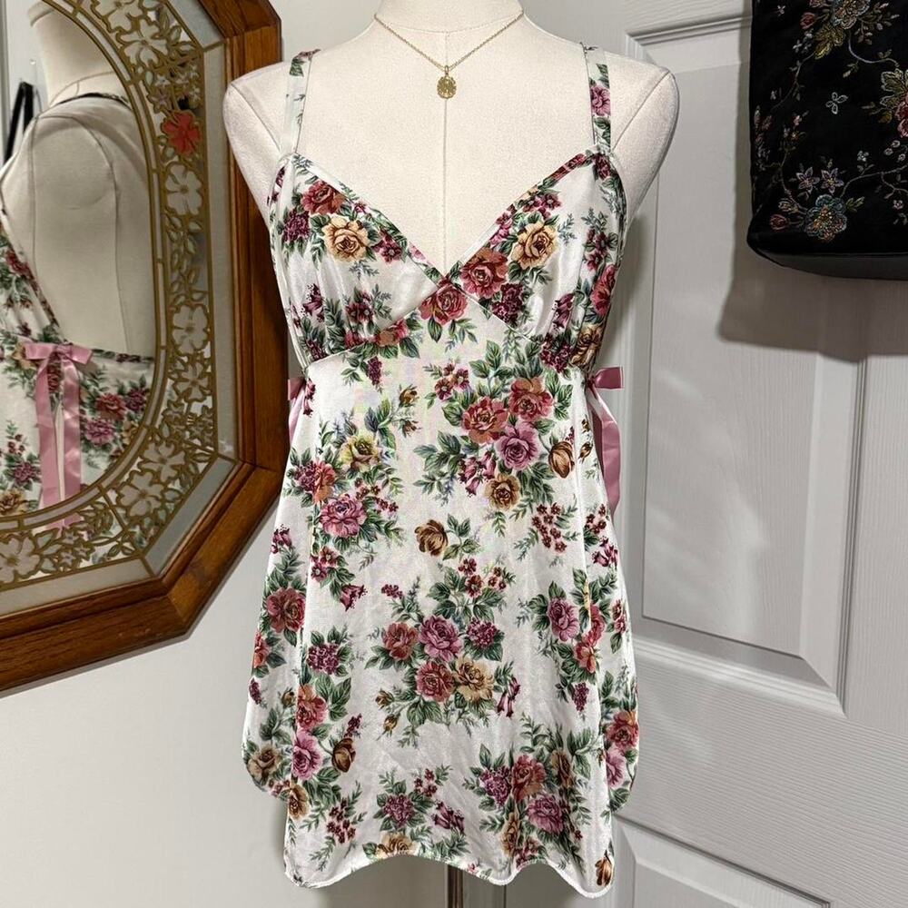 VTG 90s Petra Fashions White & Pink Floral Coquette Bow Cross Back Slip Dress